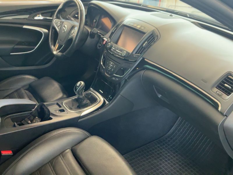 Opel Insignia Sports Tourer 2.0 CDTI Innovation 2015 – снимка 17