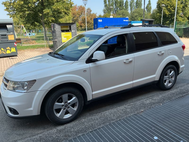 Fiat Freemont 2.0 Multijet Urban 2011 – снимка на щета