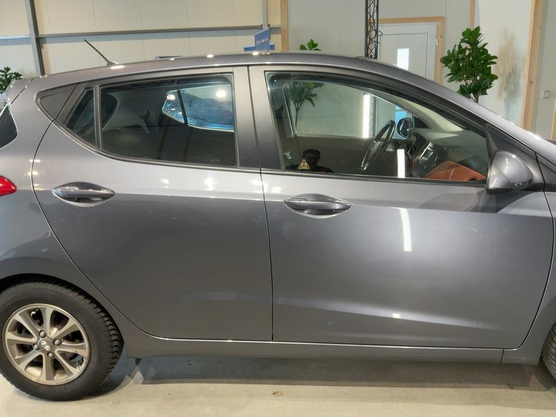 Hyundai i10 1.0 Intro Edition 2014 – снимка 10