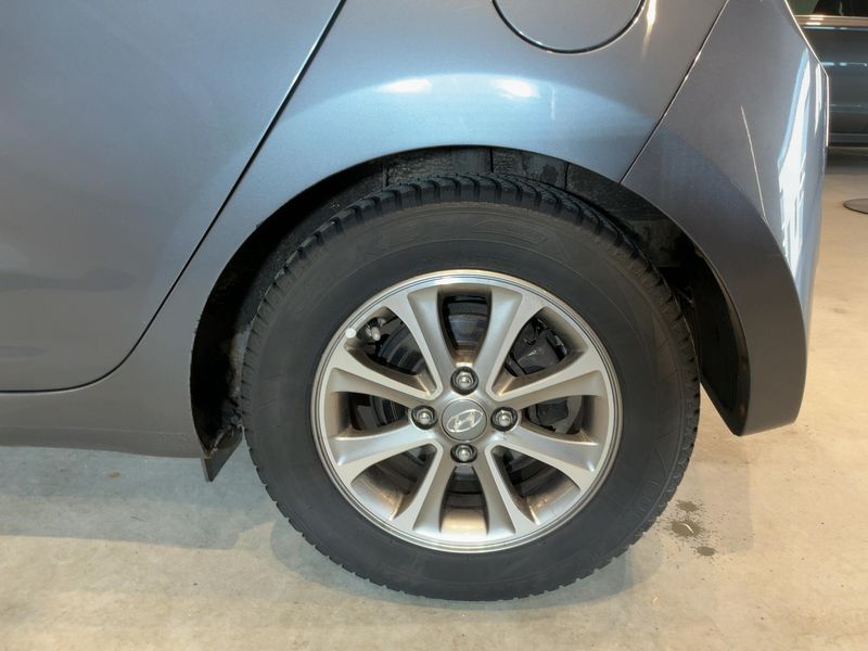 Hyundai i10 1.0 Intro Edition 2014 – снимка 5