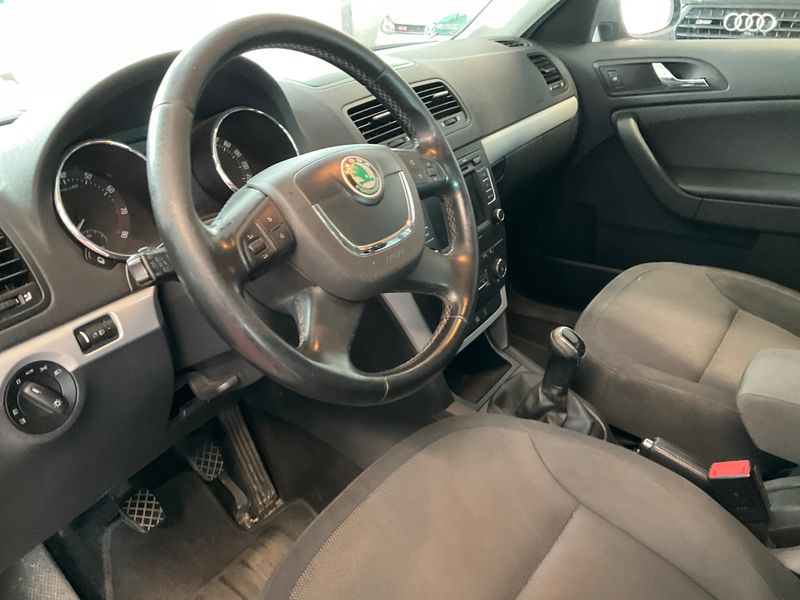 Skoda Yeti 1.8 TSI Ambition Plus Edition 4x4 2011 – снимка 31