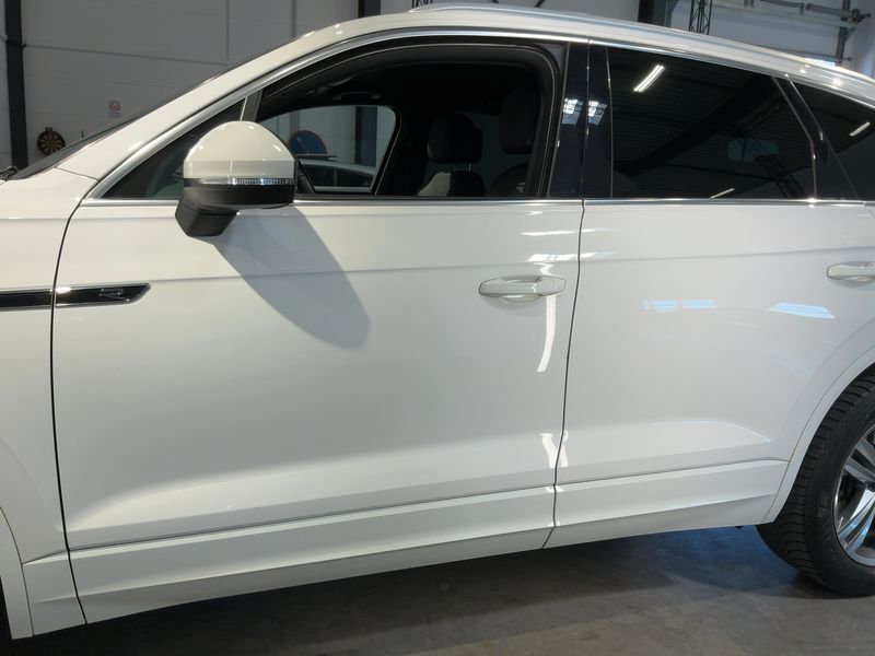 Volkswagen Touareg 3.0 V6 TDI R-Line 4Motion 2021 – снимка 4