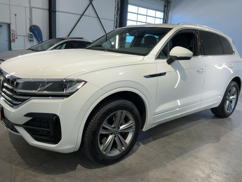 Volkswagen Touareg 3.0 V6 TDI R-Line 4Motion 2021 – снимка 1