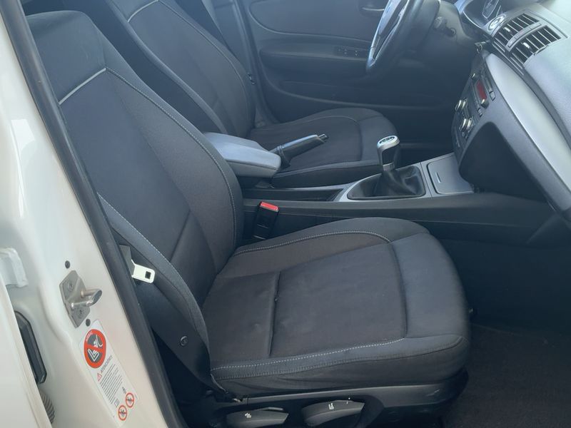 BMW 1er 118d 2010 – снимка 16