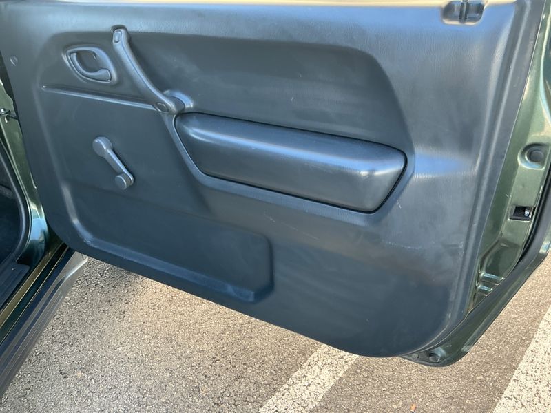 Suzuki Jimny 1.3 JLX 2017 – снимка 29