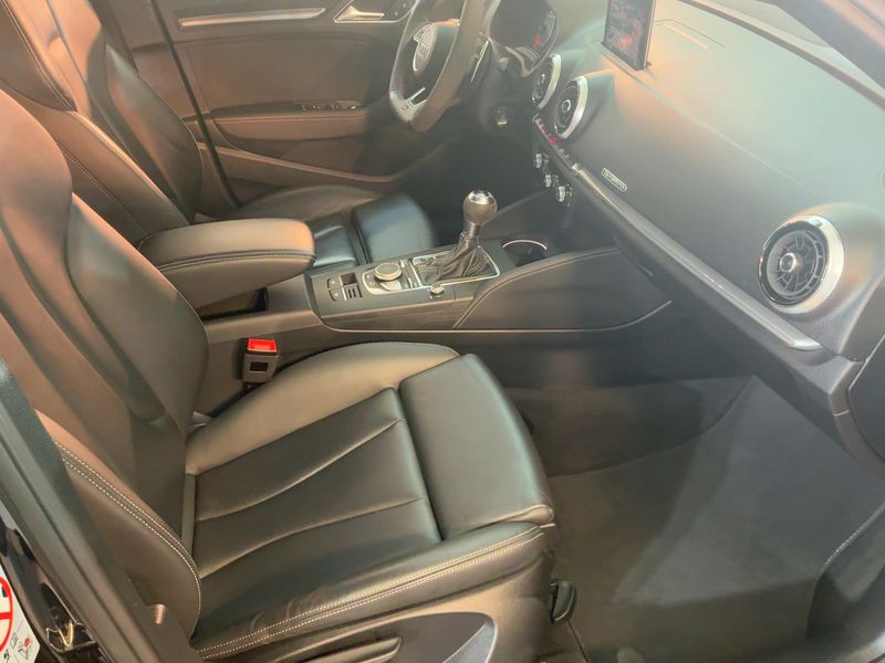 Audi RS 3 Sportback 2.5 TFSI quattro 2019 – снимка 17