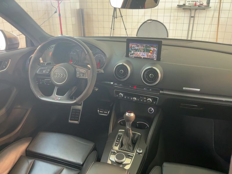 Audi RS 3 Sportback 2.5 TFSI quattro 2019 – снимка 18