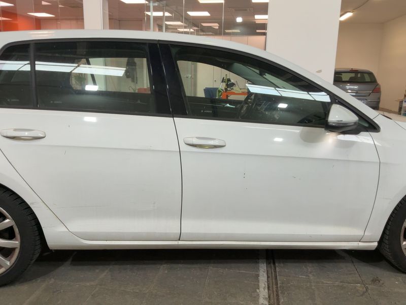 Volkswagen Golf VII 1.6 TDI Highline BlueMotion Tech 2014 – снимка 10