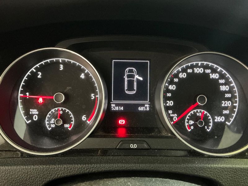 Volkswagen Golf VII 1.6 TDI Highline BlueMotion Tech 2014 – снимка 18