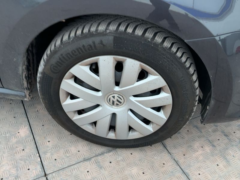 Volkswagen Polo 1.4 TDI Lounge BlueMotion Tech 2015 – снимка 11