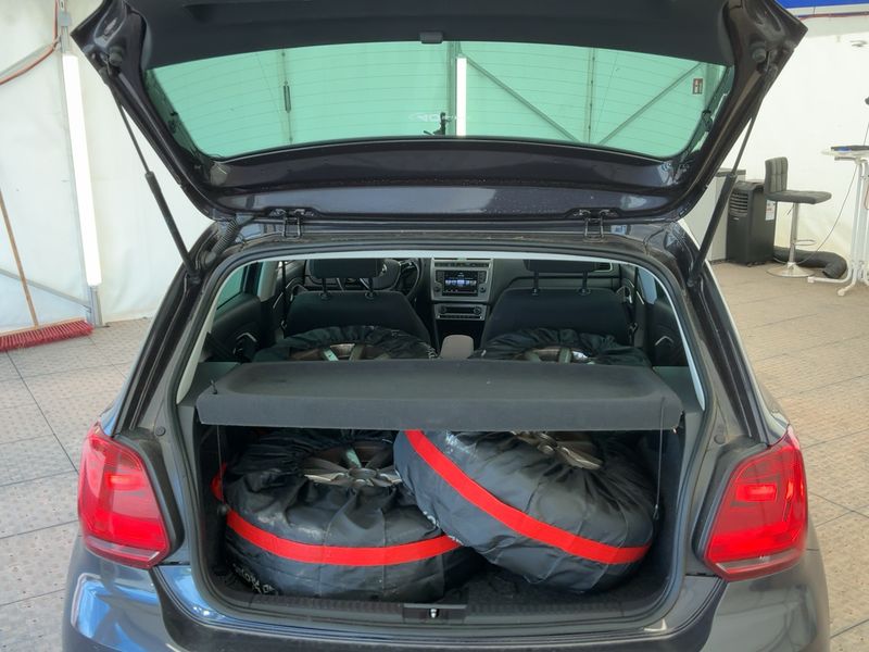 Volkswagen Polo 1.4 TDI Lounge BlueMotion Tech 2015 – снимка 16