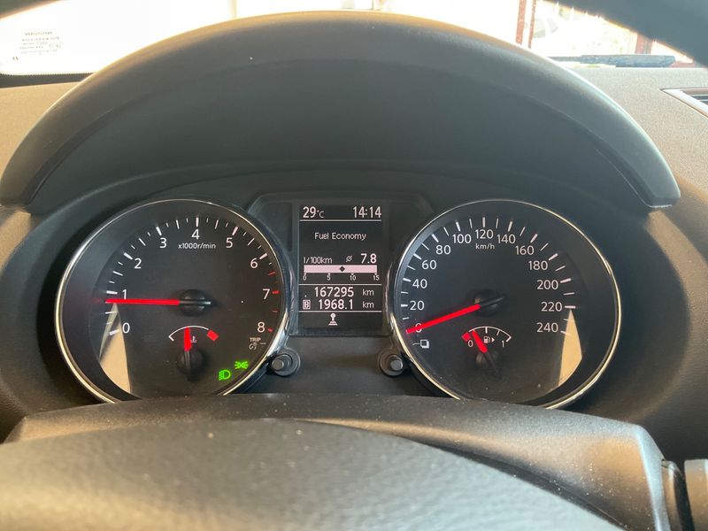 Nissan Qashqai 1.6 Acenta 2011 – снимка 4