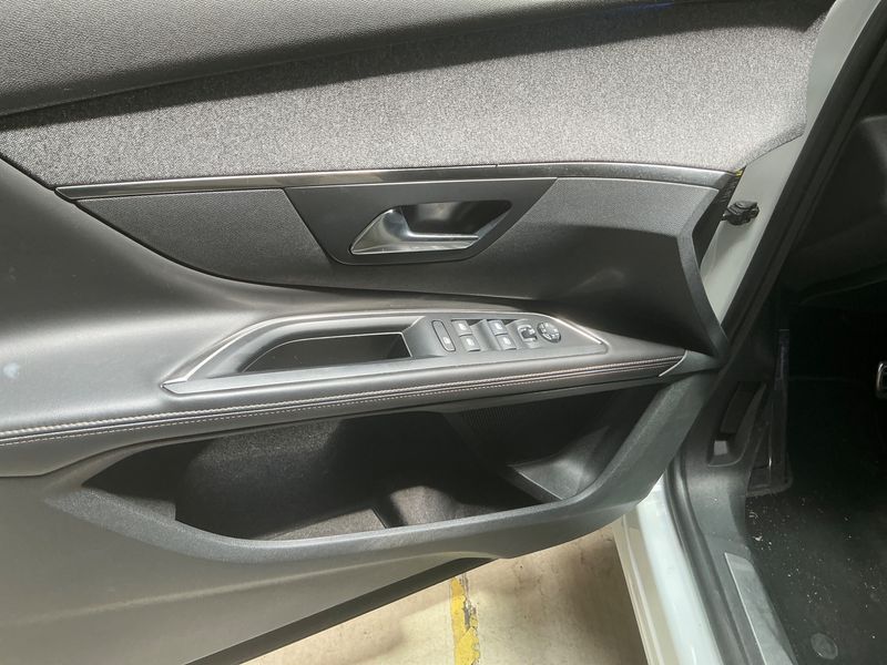 Peugeot 5008 1.5 Blue-HDi GT Line 2018 – снимка 23