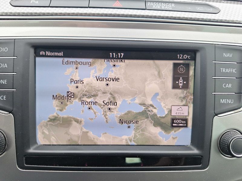 Volkswagen Passat Alltrack 2.0 TDI 4Motion BlueMotion Tech 2016 – снимка 13