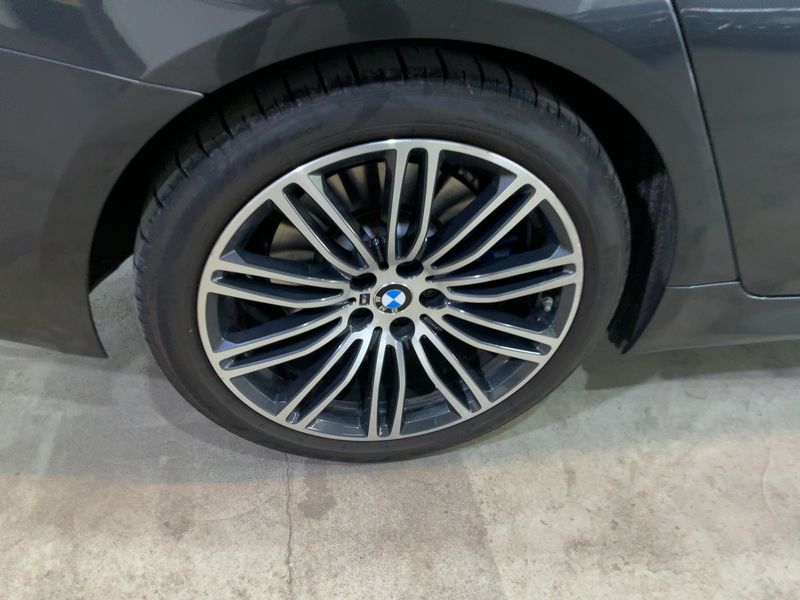 BMW 5er 530d xDrive M Sport 2020 – снимка 9