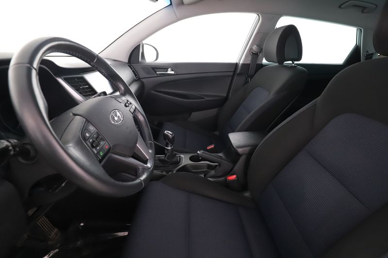 Hyundai Tucson 1.7 CRDi Xpossible ISG 2WD 2017 – снимка 16