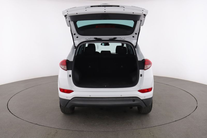 Hyundai Tucson 1.7 CRDi Xpossible ISG 2WD 2017 – снимка 15