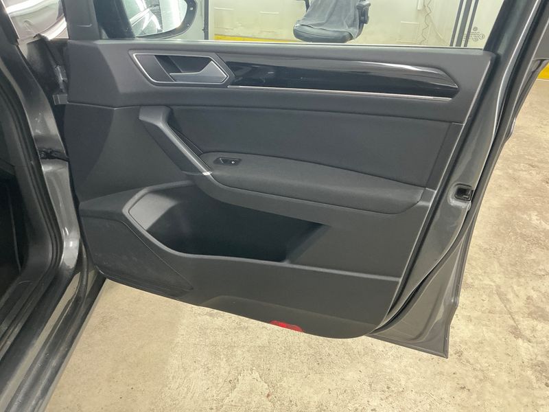 Volkswagen Touran 2.0 TDI Comfortline BlueMotion Tech 2019 – снимка 26