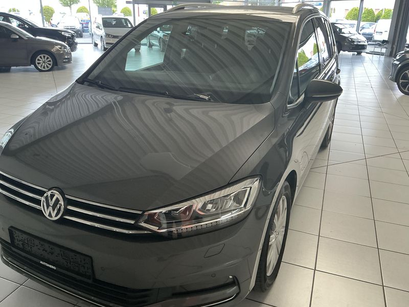 Volkswagen Touran 2.0 TDI Comfortline BlueMotion Tech 2019 – снимка 1