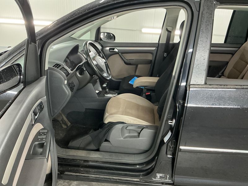 Volkswagen Touran 2.0 TDI Highline 2007 – снимка 3