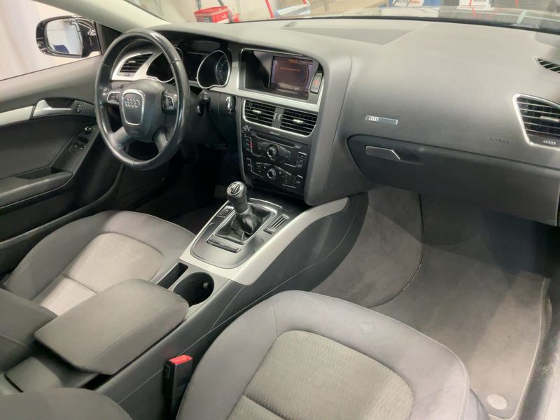 Audi A5 2.0 TDI 2011 – снимка 17