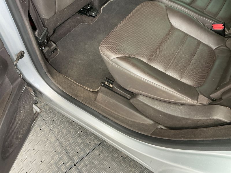 Renault Espace 1.6 dCi Energy Initiale Paris 2015 – снимка 29