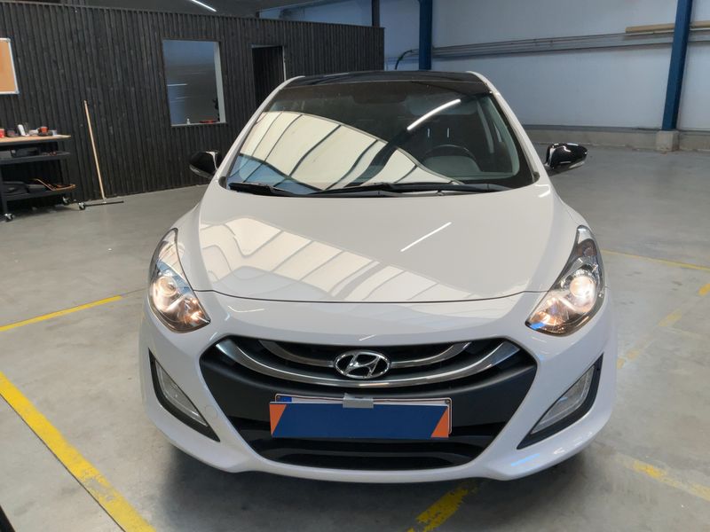 Hyundai i30 1.6 CRDi Classic 2014 – снимка 14
