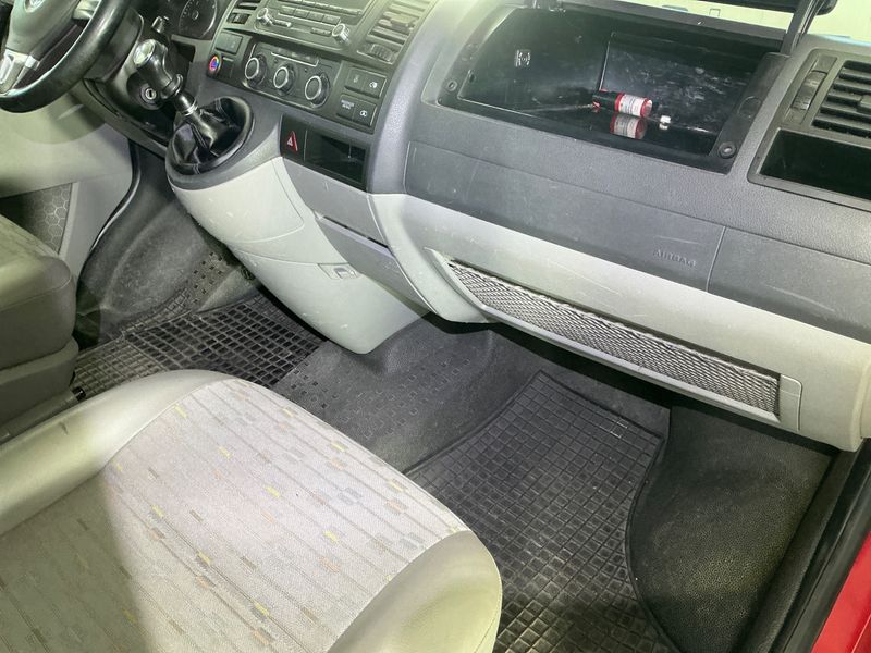 Volkswagen T5 Transporter 2.0 TDI Kasten lang 2013 – снимка 28