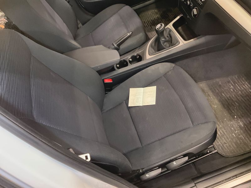 BMW 1er 116d 2011 – снимка 33