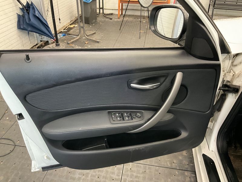 BMW 1er 116d 2011 – снимка 32