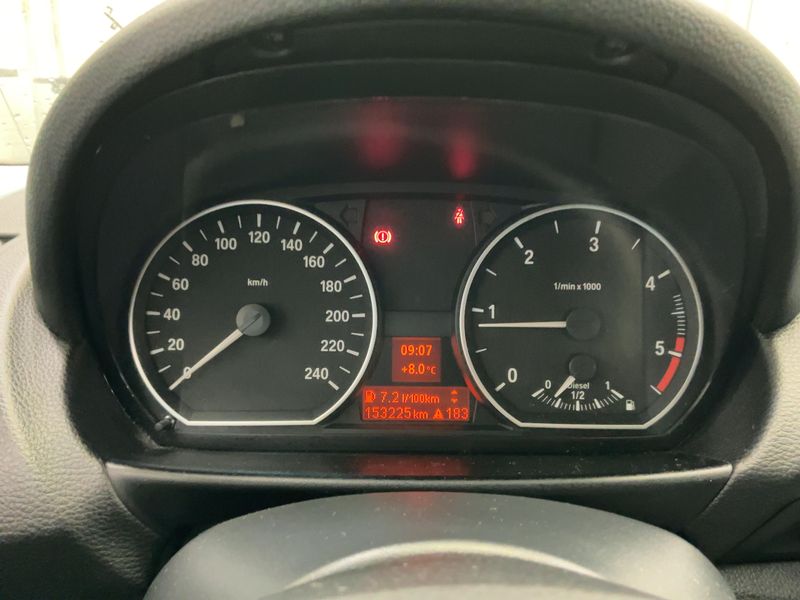 BMW 1er 116d 2011 – снимка 19