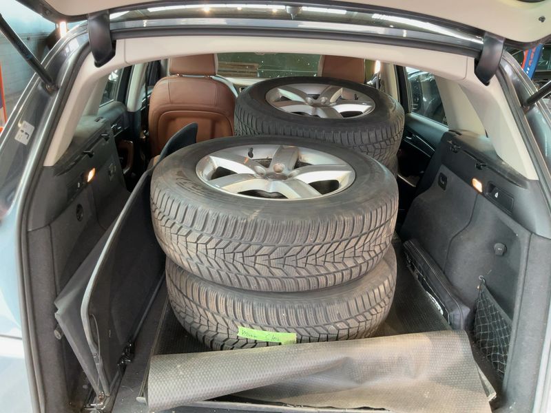 Audi Q5 2.0 TDI quattro 2012 – снимка 16