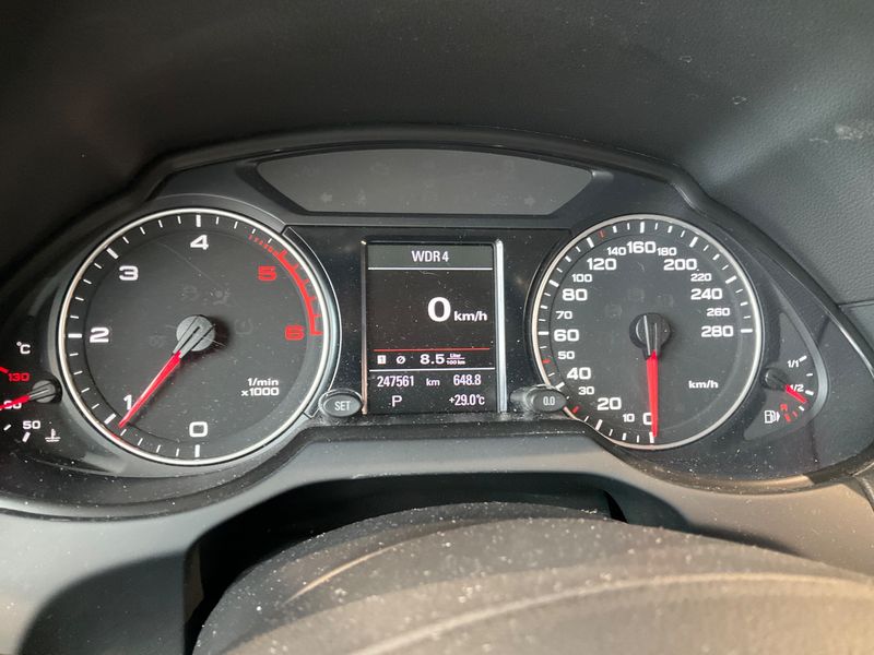 Audi Q5 2.0 TDI quattro 2012 – снимка 19