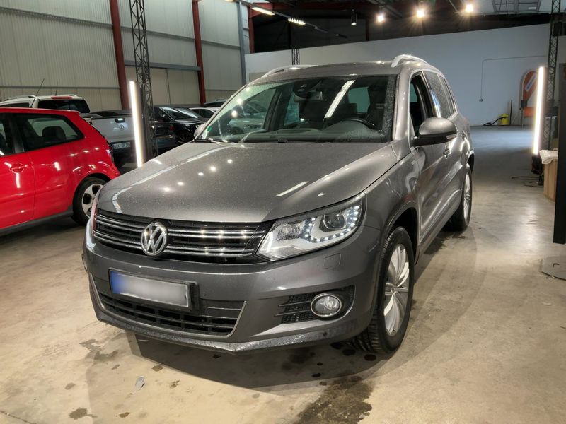Volkswagen Tiguan 2.0 TDI Life BlueMotion Tech 2013 – снимка 1