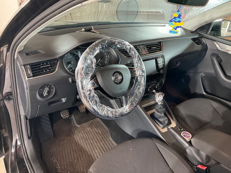 Skoda Octavia 1.6 TDI Style 2017 – снимка 30