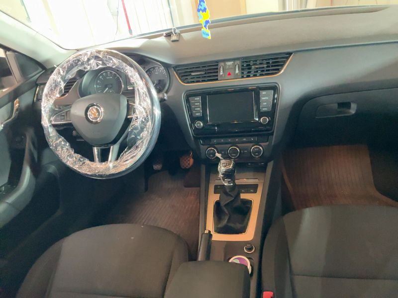 Skoda Octavia 1.6 TDI Style 2017 – снимка 17