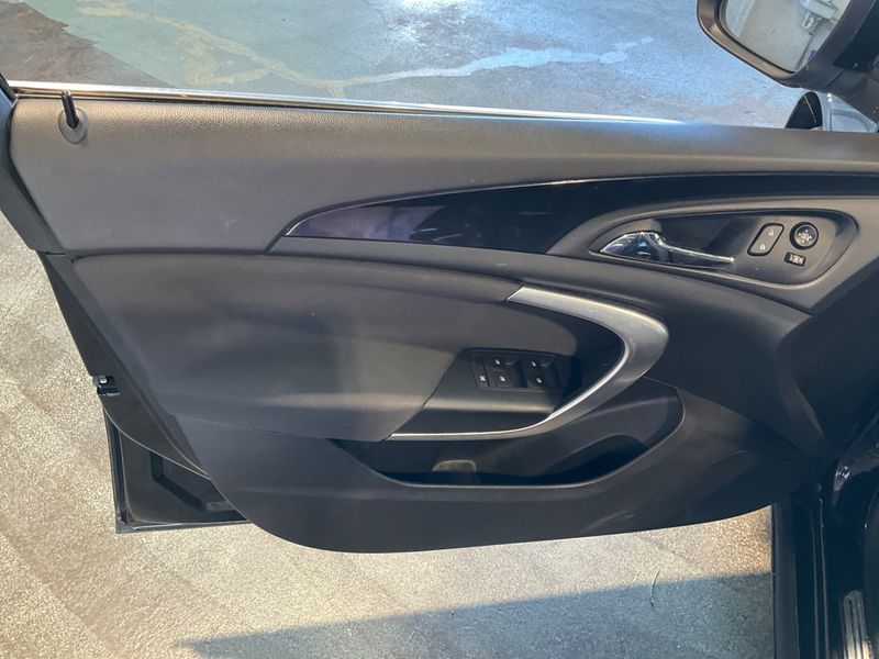 Opel Insignia Sports Tourer 1.6 CDTI DPF Innovation 2016 – снимка 34