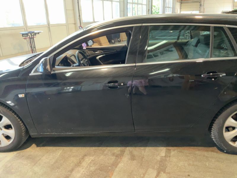 Opel Insignia Sports Tourer 1.6 CDTI DPF Innovation 2016 – снимка 4