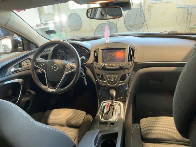 Opel Insignia Sports Tourer 1.6 CDTI DPF Innovation 2016 – снимка 18