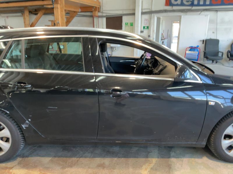 Opel Insignia Sports Tourer 1.6 CDTI DPF Innovation 2016 – снимка 10