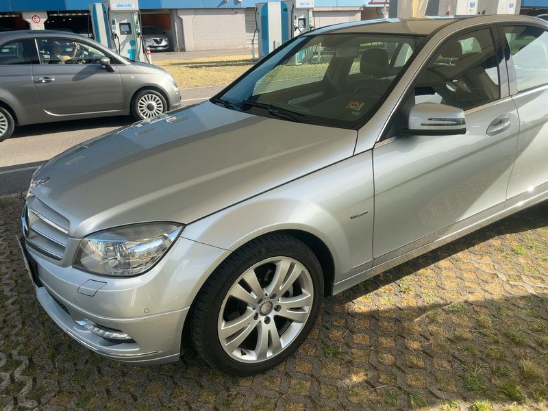 Mercedes-Benz C-Klasse C 250 CDI 4Matic BlueEfficiency Avantgarde 2011 – снимка 2