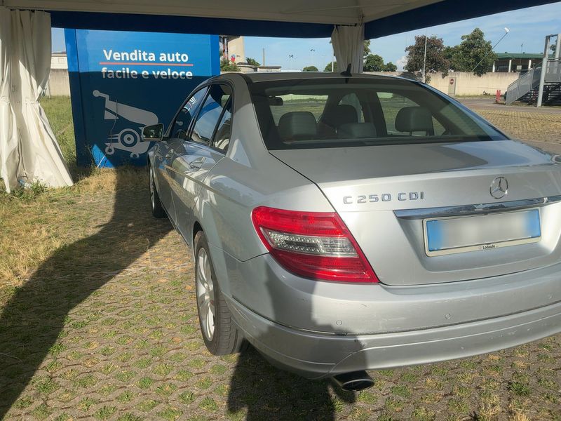 Mercedes-Benz C-Klasse C 250 CDI 4Matic BlueEfficiency Avantgarde 2011 – снимка 6