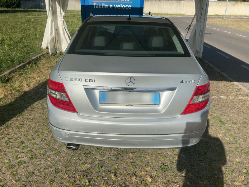 Mercedes-Benz C-Klasse C 250 CDI 4Matic BlueEfficiency Avantgarde 2011 – снимка 7