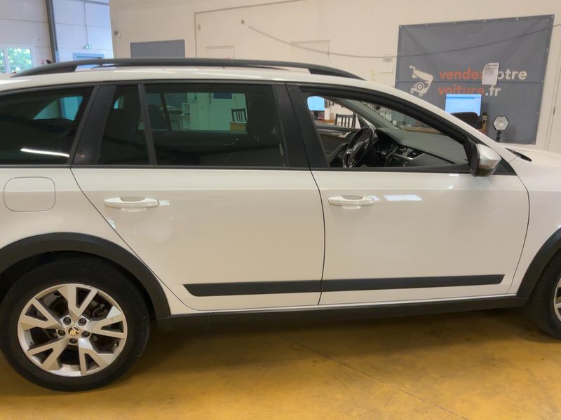 Skoda Octavia 2.0 TDI Scout 4x4 2016 – снимка 10