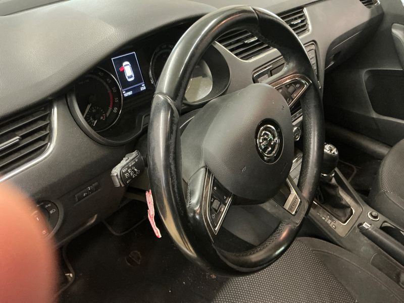 Skoda Octavia 2.0 TDI Scout 4x4 2016 – снимка 22