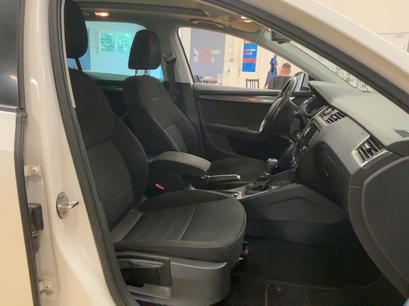Skoda Octavia 2.0 TDI Scout 4x4 2016 – снимка 16