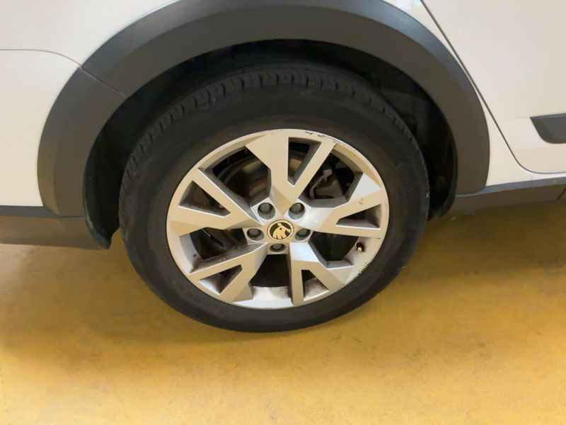 Skoda Octavia 2.0 TDI Scout 4x4 2016 – снимка 9