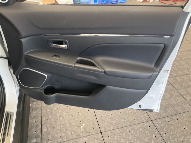 Mitsubishi ASX 1.8 DI-D Diamant Edition 4WD 2014 – снимка 33