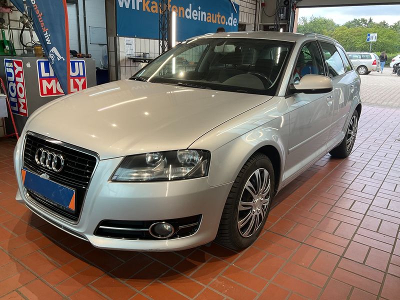 Audi A3 Sportback 1.6 TDI Ambiente 2011 – снимка 1