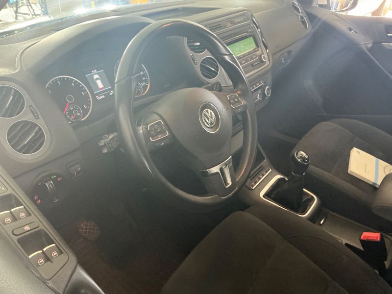 Volkswagen Tiguan 2.0 TDI Sky 4Motion BlueMotion Tech 2014 – снимка на щета 40